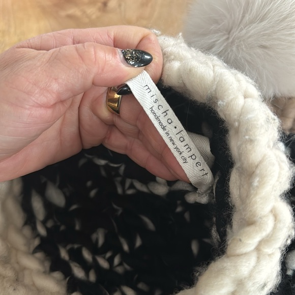 Mischa lampert hat - Picture 4 of 4